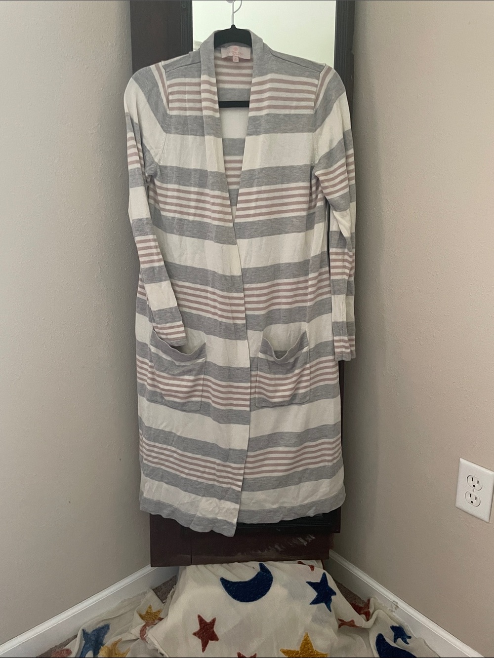 Laurie Felt Striped Open Cardigan in Gray, Cream and Dusty Pink. Size medium